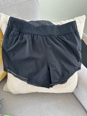 lululemon athletica Black Women's Athletic Reversible Shorts